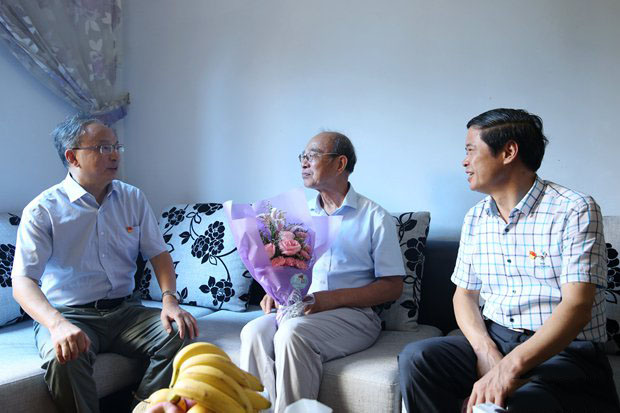眼霜对眼部图片国产成人一区二区三区别，揭示美丽秘密